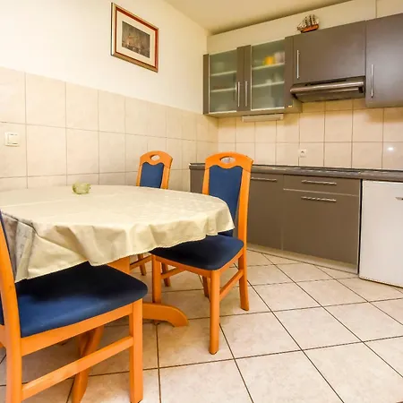 Aurel 公寓 罗戈兹尼察