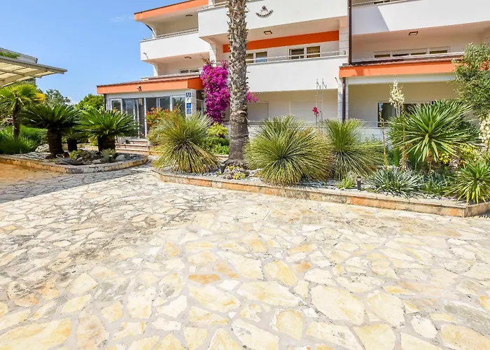 Aurel Апартаменты *