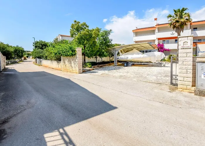 Aurel Διαμέρισμα *